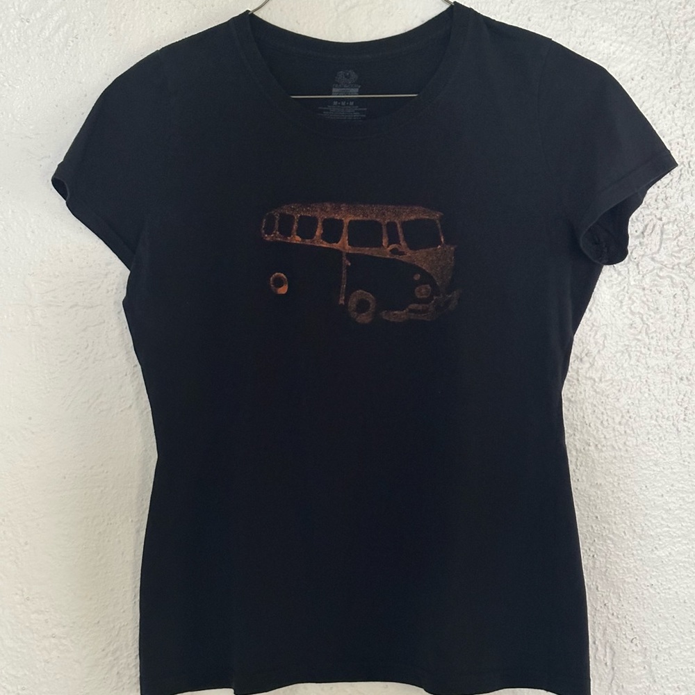 SOLD⭐️Bleach-dye black t-shirt, size M⭐️